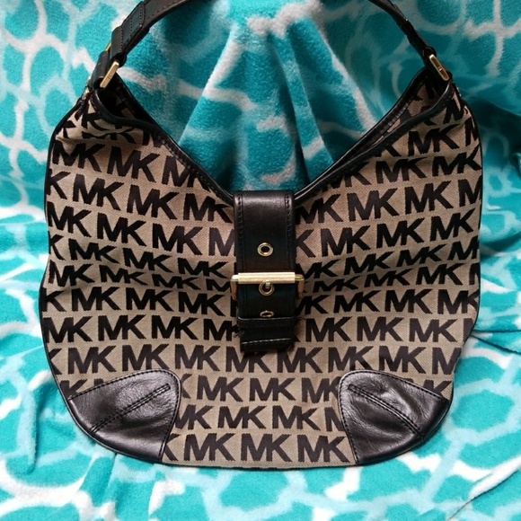 Tan and black MK shoulder bag - Picture 1 of 6